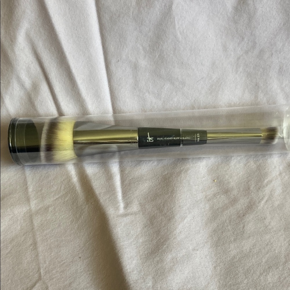 IT Cosmetics Dual-Ended Makeup Brush